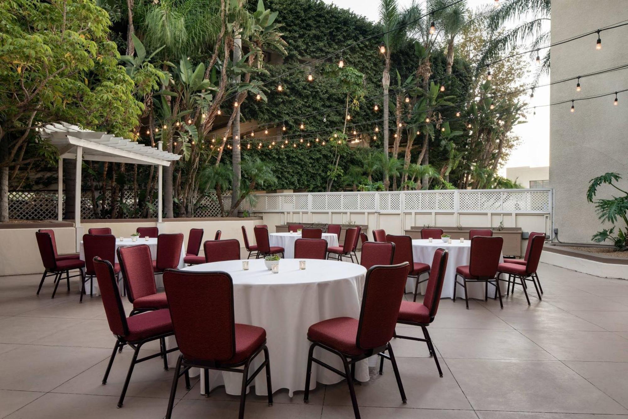 Marriott Riverside At The Convention Center Exterior foto